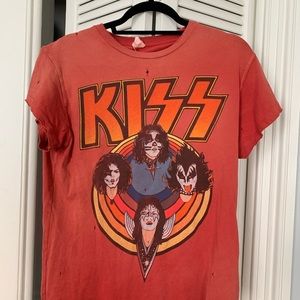 Madeworn kiss tshirt